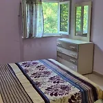 Bujtina Trofta Jone ホームステイ *