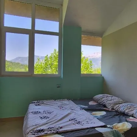 Bujtina Trofta Jone
