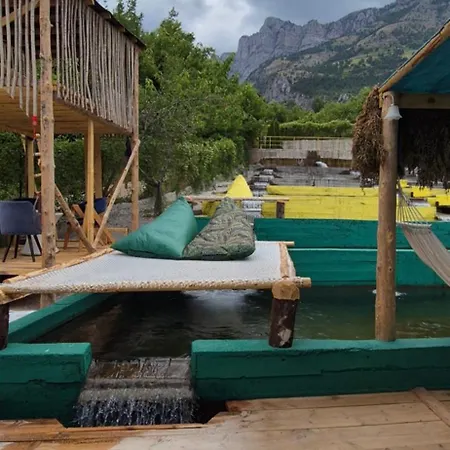 Bujtina Trofta Jone 民宿 Shengjin (Mirdite)