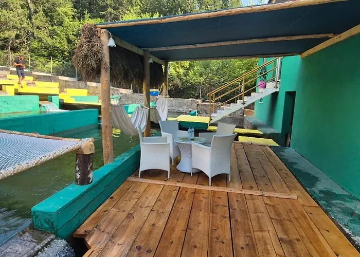 Bujtina Trofta Jone Pansiyon